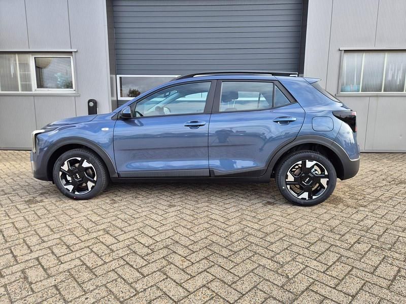 Neu Kia Stonic Vision 101 PS (74 kW) 2026 Smoke blue metallic SUV