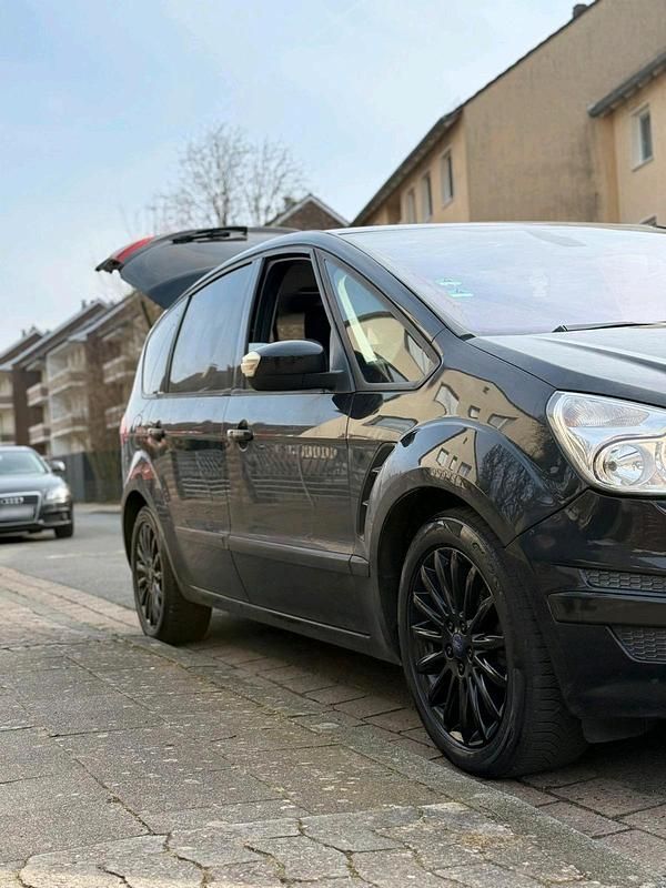 Gebraucht Ford C-MAX 163 PS (119 kW) 2010 Andere farben Van / Kleinbus