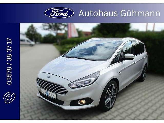 Gebraucht Ford S-MAX Titanium 190 PS (139 kW) 2018 Polarsilber Van / Kleinbus