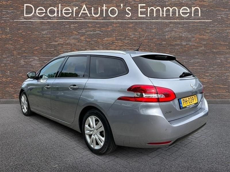 Gebraucht Peugeot 308 SW 110 PS (80 kW) 2017 Grau Kombi