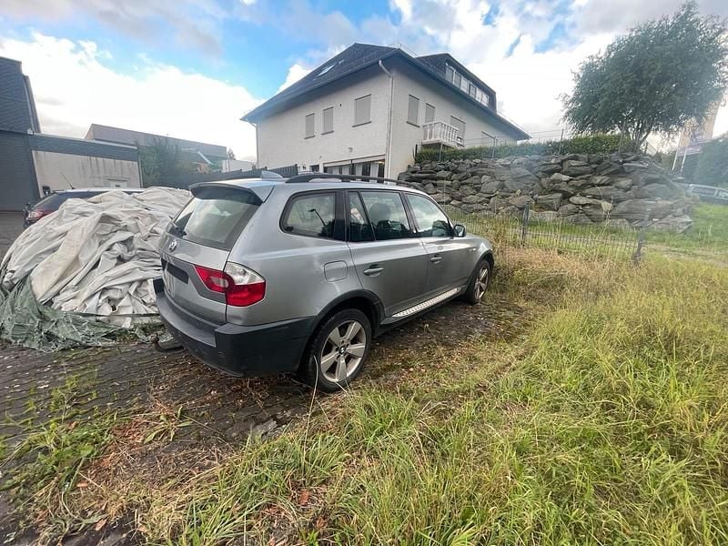 Grau Gebraucht 2005 BMW X3 SUV | 3.400 € (Fairer Preis) - Bild 1/4
