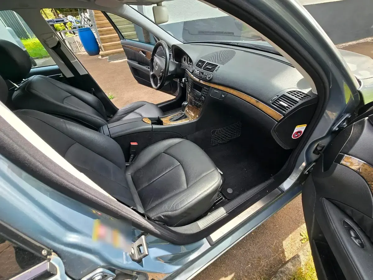 Gebraucht Mercedes E320 Avantgarde 224 PS (164 kW) 2006 Grau Kombi