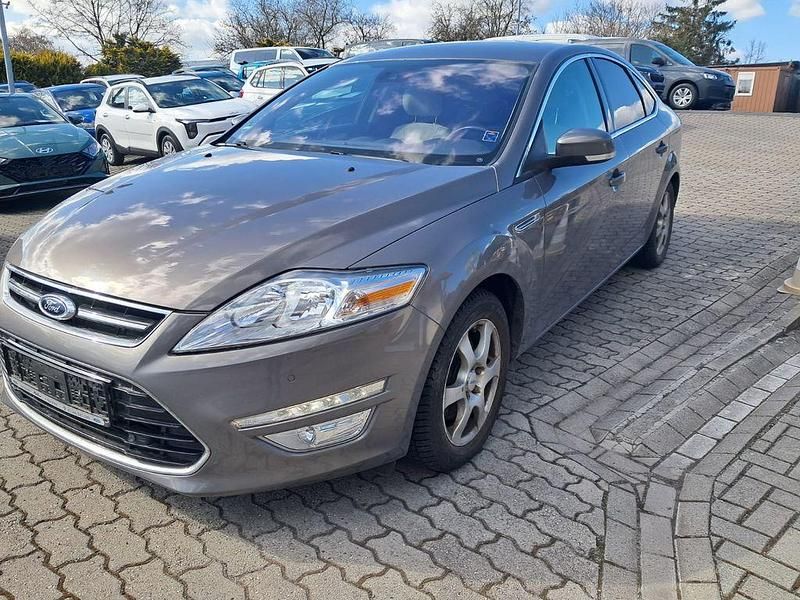 Gebraucht Ford Mondeo Titanium 203 PS (149 kW) 2011 Braun Limousine