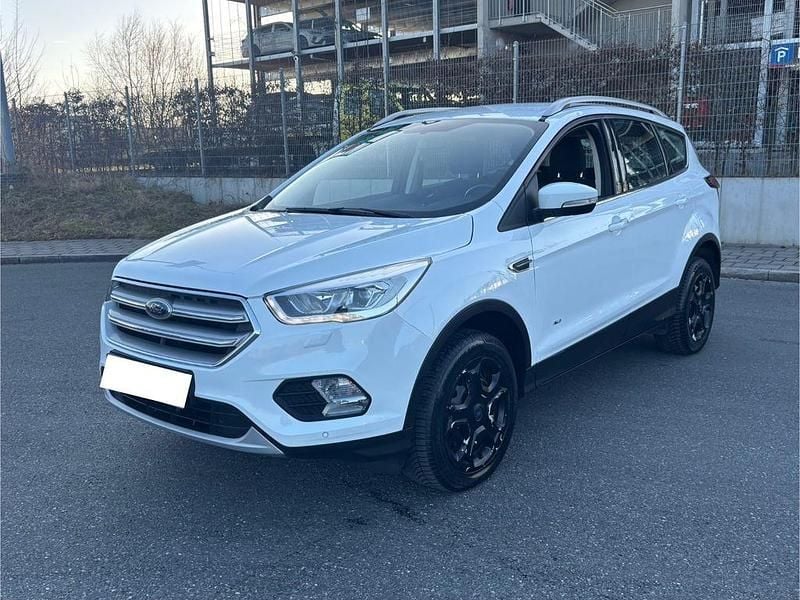 Gebraucht Ford Kuga 150 PS (110 kW) 2018 Weiß SUV