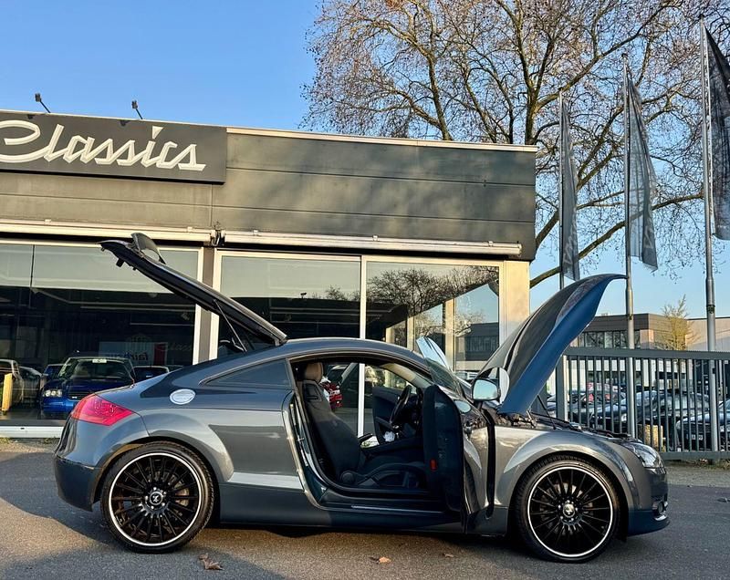 Gebraucht Audi TT Sport 160 PS (117 kW) 2010 Grau Coupé