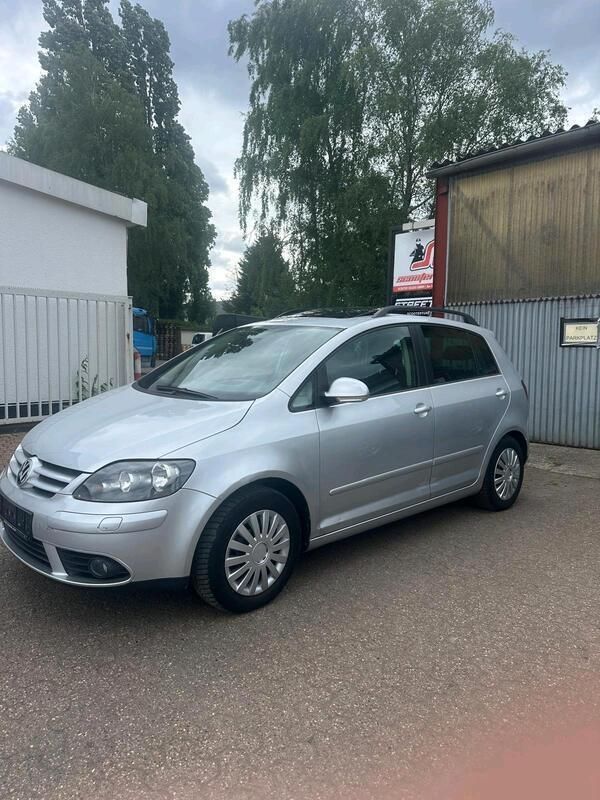 Silber Gebraucht 2008 VW Golf Plus Cross Van / Kleinbus | 3.599 € (Superpreis) - Bild 1/4