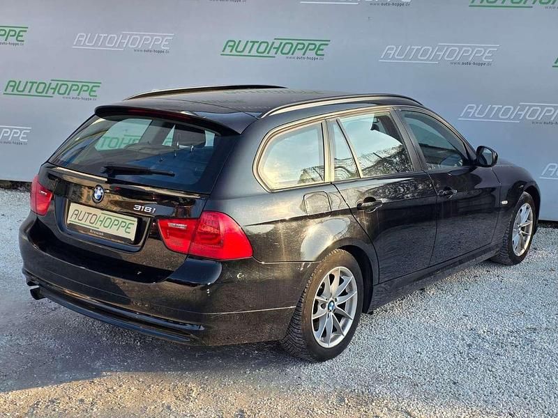 Gebraucht BMW 318 143 PS (105 kW) 2012 Schwarz ii Kombi