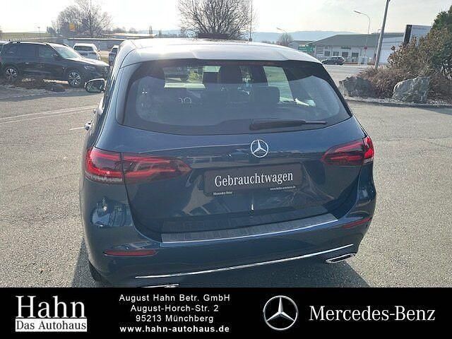 Gebraucht Mercedes B200 Progressive 163 PS (119 kW) 2019 Denimblau Van / Kleinbus