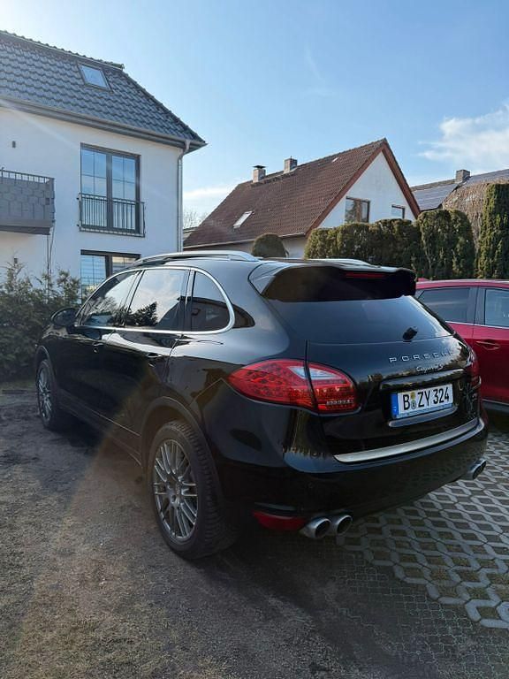 Gebraucht Porsche Cayenne S 400 PS (294 kW) 2010 Schwarz SUV