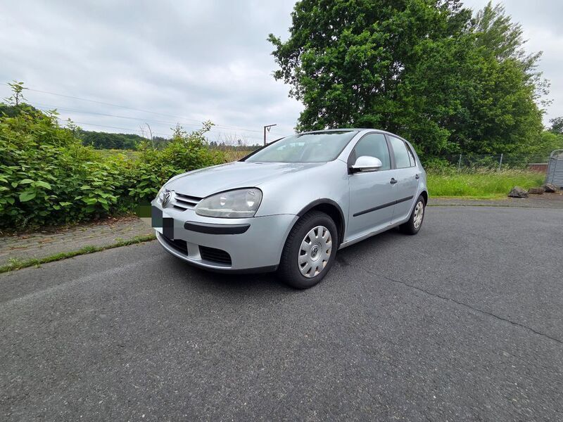 Silber Gebraucht 2004 VW Golf IV Limousine | 2.400 € (Fairer Preis) - Bild 1/4
