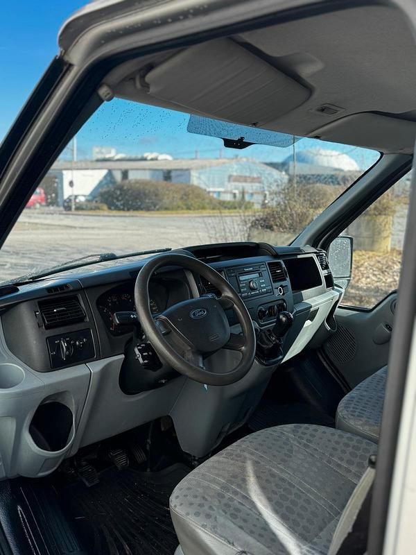 Second-hand Ford Transit 85 CP (62 kW) 2010 Argintiu Monovolum