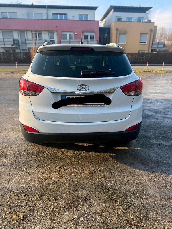 Gebraucht Hyundai ix35 163 PS (119 kW) 2011 Weiß SUV