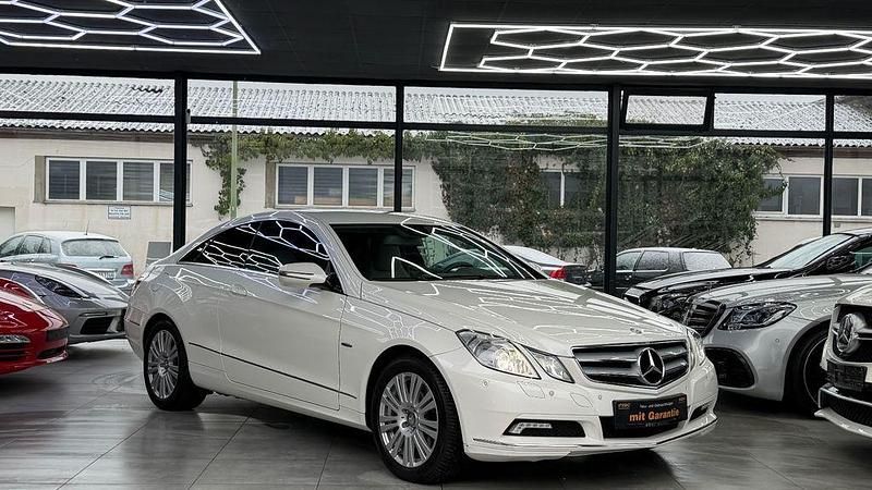Gebraucht Mercedes E350 292 PS (214 kW) 2009 Weiß Coupé