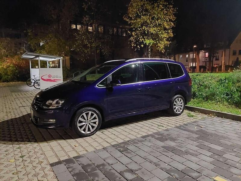 Gebraucht VW Sharan Highline 177 PS (130 kW) 2019 Blau Van / Kleinbus