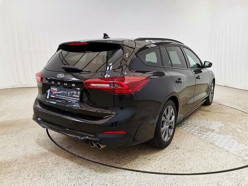 Gebraucht Ford Focus ST-Line 125 PS (91 kW) 2024 Obsidianschwarz metallic Kombi