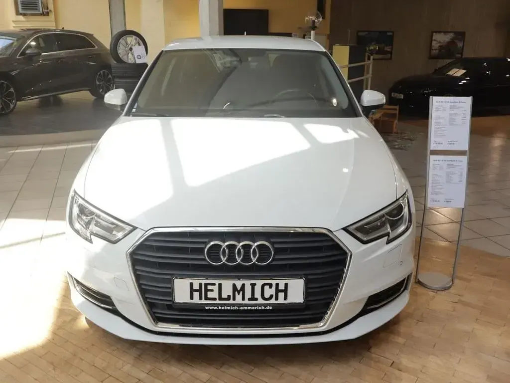 Second-hand Audi A3 Sport 150 CP (110 kW) 2018 Alb Berlinǎ