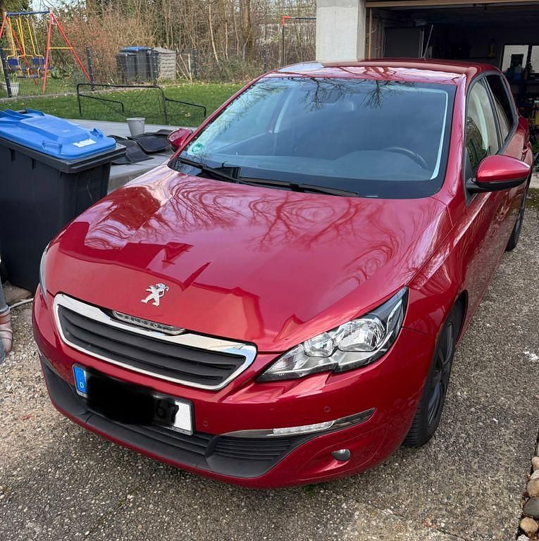 Gebraucht Peugeot 308 131 PS (96 kW) 2014 Rot Limousine