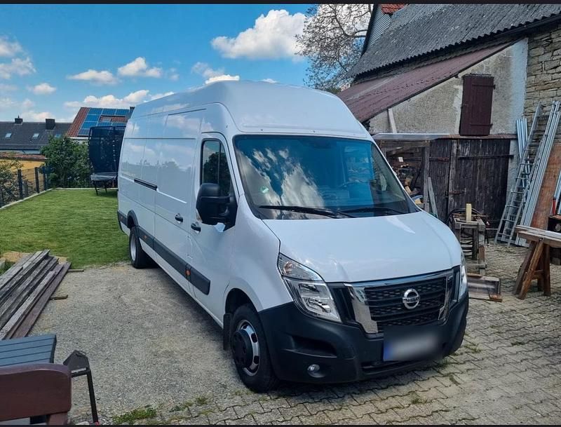 Weiß Gebraucht 2022 Nissan NV400 Van | 25.500 € - Bild 1/4