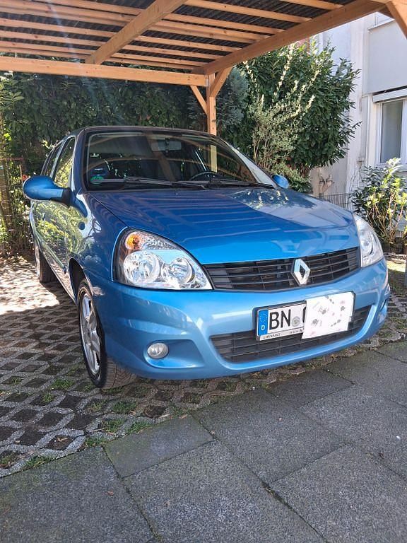 Gebraucht Renault Clio II Dynamique 75 PS (55 kW) 2011 Blau Limousine