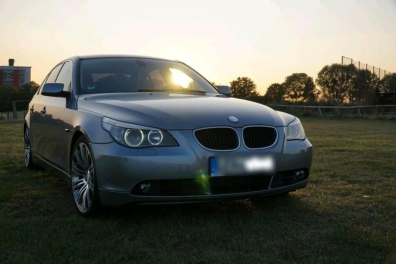 Gebraucht BMW 525 192 PS (141 kW) 2003 Grau Limousine