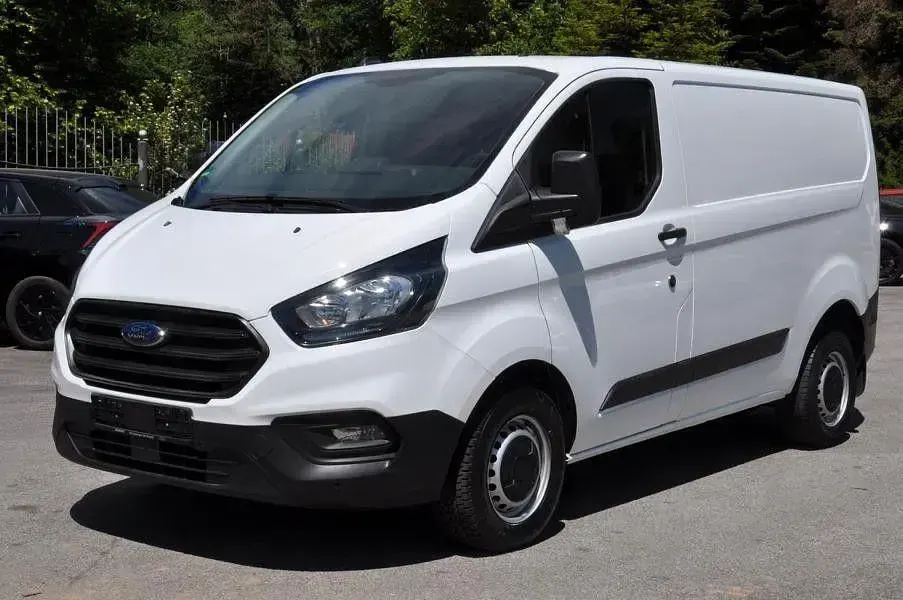 Gebraucht Ford Transit Custom 105 PS (77 kW) 2021 Weiß Van / Kleinbus