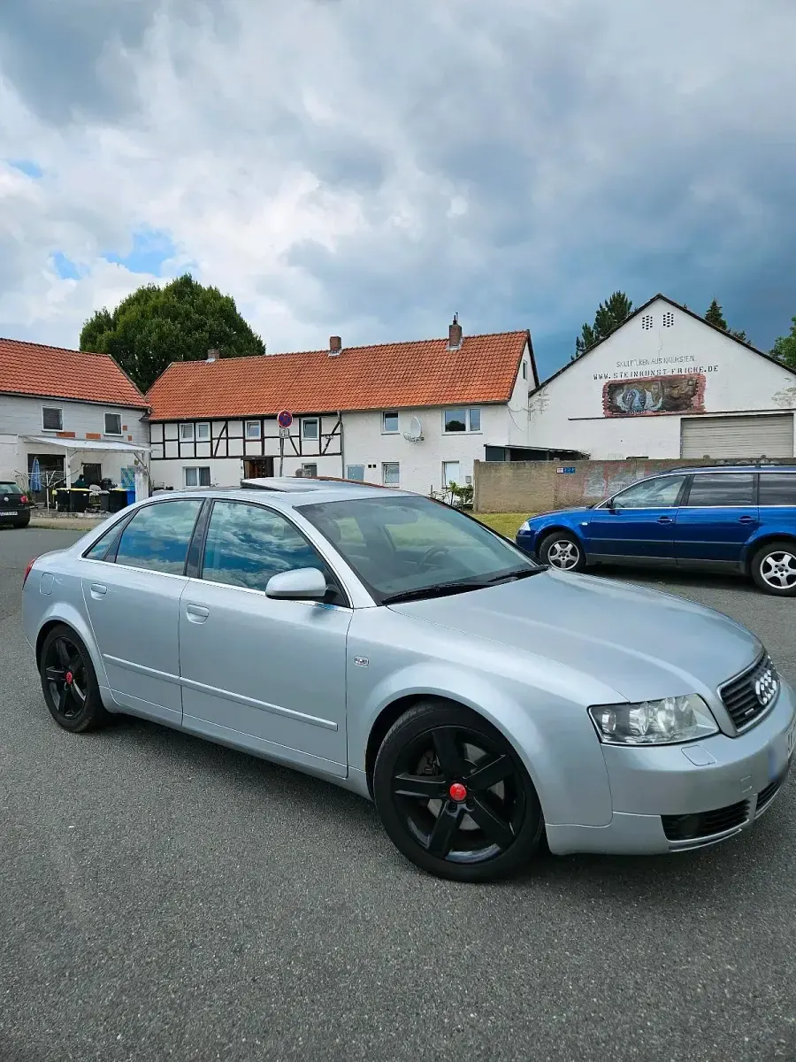 Gebraucht Audi A4 220 PS (161 kW) 2002 Silber Limousine