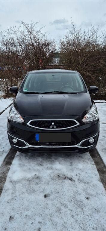 Gebraucht Mitsubishi Space Star 71 PS (52 kW) 2018 Schwarz Kleinwagen