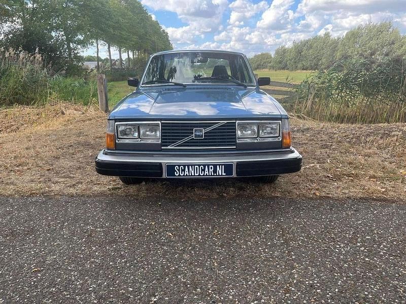 Gebraucht Volvo 244 101 PS (74 kW) 1979 Blau Limousine