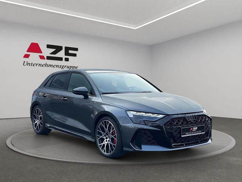 Gebraucht Audi RS3 Sport 400 PS (294 kW) 2025 Grau Limousine