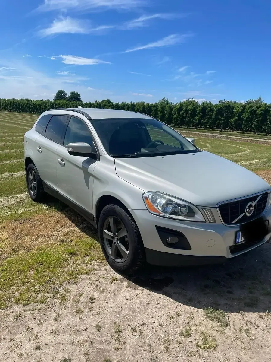Gebraucht Volvo XC60 183 PS (134 kW) 2010 Silber SUV