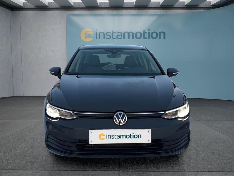 Gebraucht VW Golf VIII 131 PS (96 kW) 2022 Grau Kleinwagen