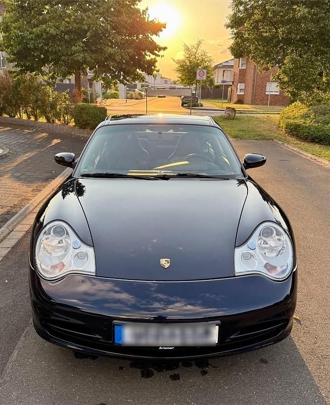 Blau Gebraucht 2003 Porsche 911 Coupé | 49.911 € - Bild 1/4
