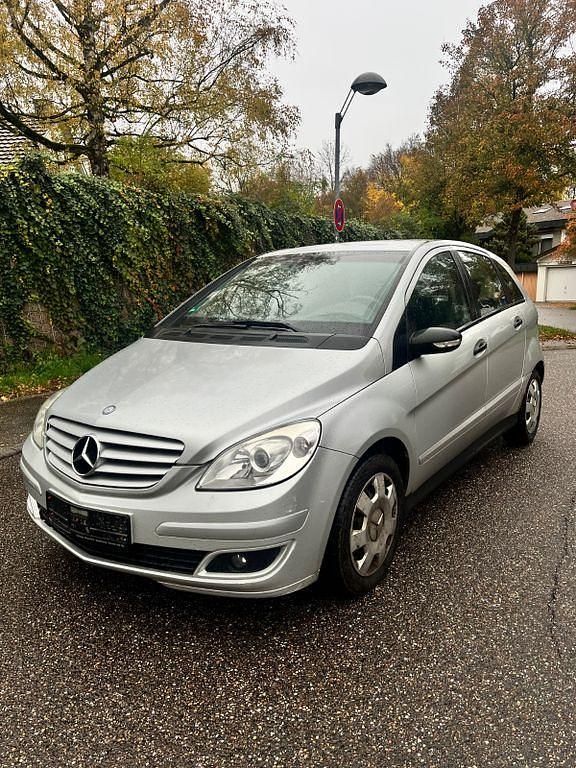Silber Gebraucht 2007 Mercedes B200 Van / Kleinbus | 1.300 € (Guter Preis) - Bild 1/4