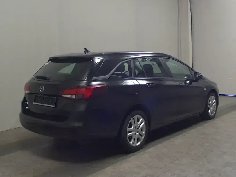 Używany Opel Astra Edition 150 KM (110 kW) 2019 Czarny Kombi