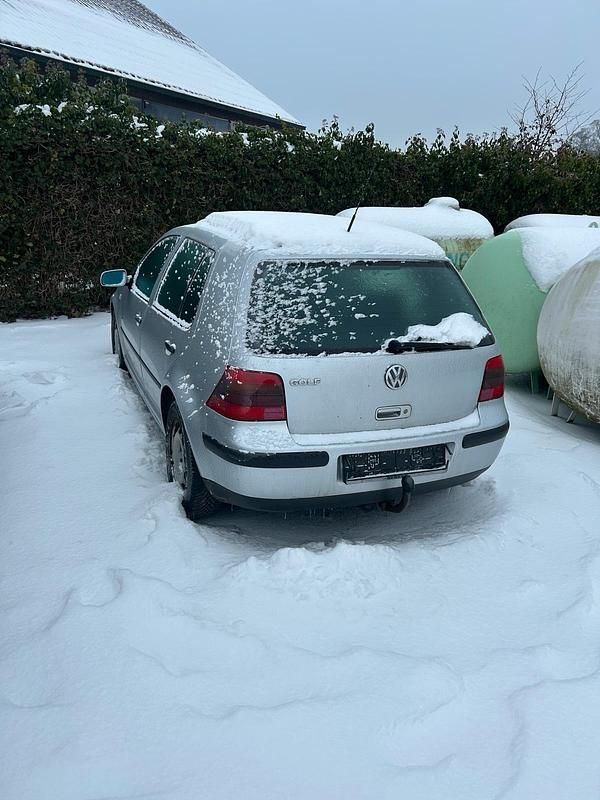 Gebraucht VW Golf IV 75 PS (55 kW) 2001 Silber Kleinwagen