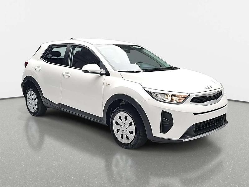 Neu Kia Stonic Edition 7 101 PS (74 kW) 2025 Schneeweiss SUV