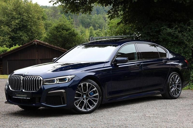 Blau Gebraucht 2022 BMW 740 M Sport Limousine | 54.970 € (Fairer Preis) - Bild 1/4