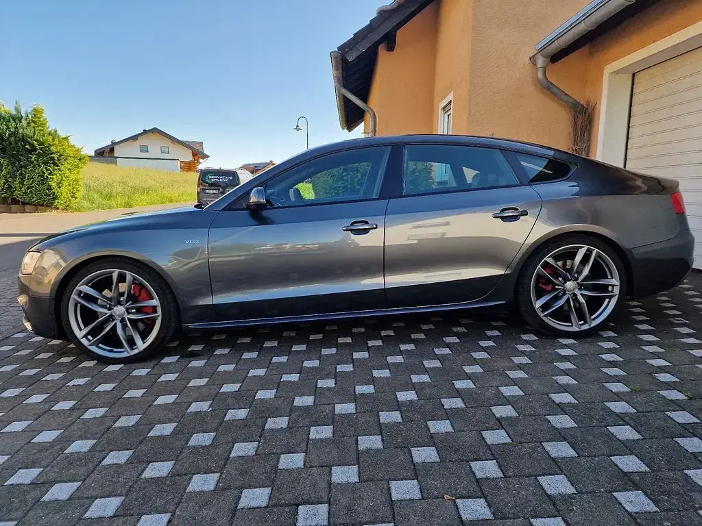 Gebraucht Audi A5 Sportback Sport 245 PS (180 kW) 2016 Grau Kleinwagen