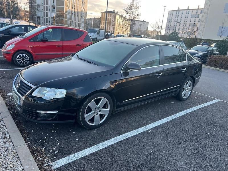 Schwarz Gebraucht 2010 VW Passat Limousine | 3.200 € (Guter Preis) - Bild 1/4