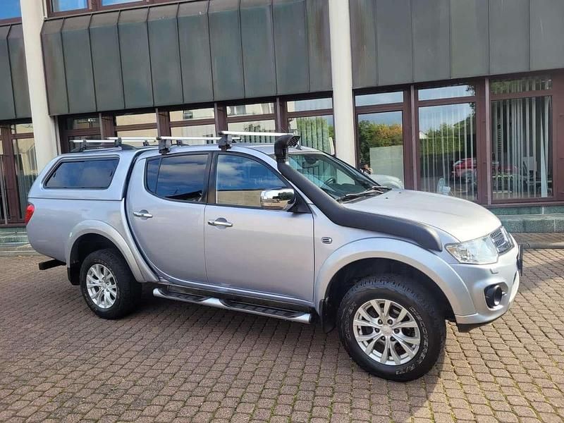 Gebraucht Mitsubishi L200 Diamant Edition 178 PS (130 kW) 2015 Cool silver Abholung