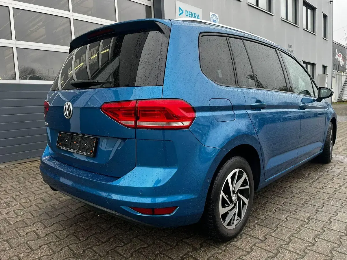 Używany VW Touran Join 116 KM (85 kW) 2019 Niebieski Minivan