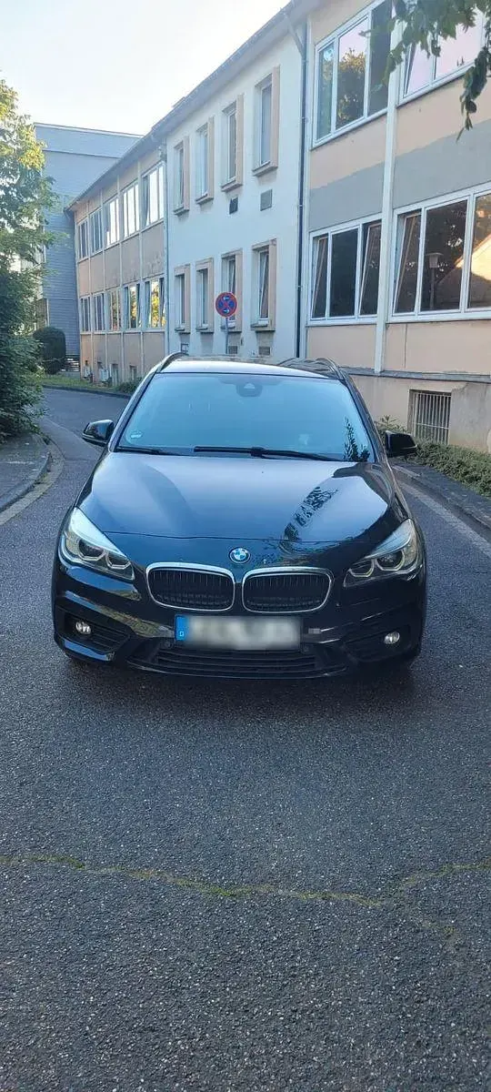 Gebraucht BMW 218 Active Tourer 150 PS (110 kW) 2016 Schwarz Van / Kleinbus