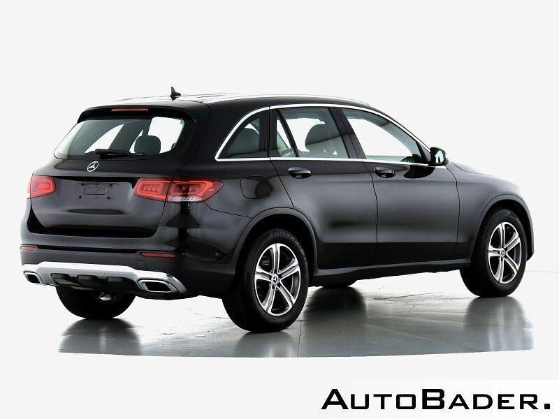 Gebraucht Mercedes GLC220 Exclusive 194 PS (142 kW) 2022 197 lack obsidianschwarz SUV