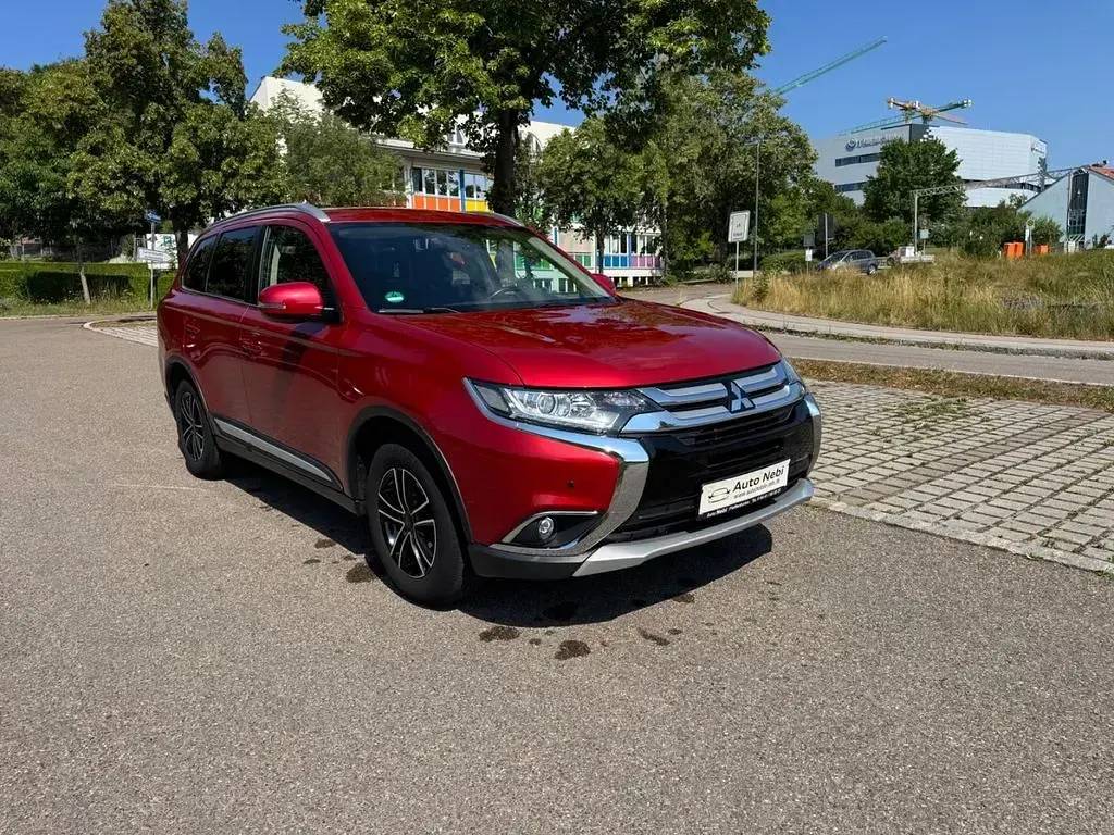 Gebraucht Mitsubishi Outlander Edition 150 PS (110 kW) 2017 Rot SUV