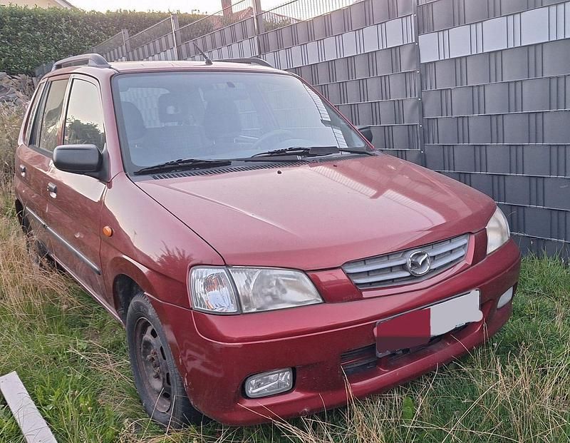 Rot Gebraucht 2000 Mazda Demio Exclusive Kleinwagen | 700 € (Superpreis) - Bild 1/4