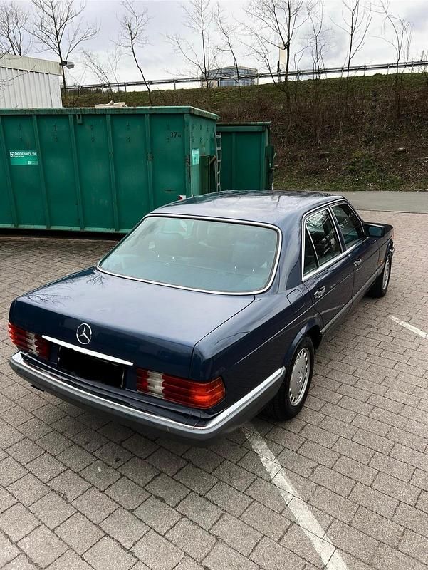 Gebraucht Mercedes E420 218 PS (160 kW) 1987 Blau Limousine