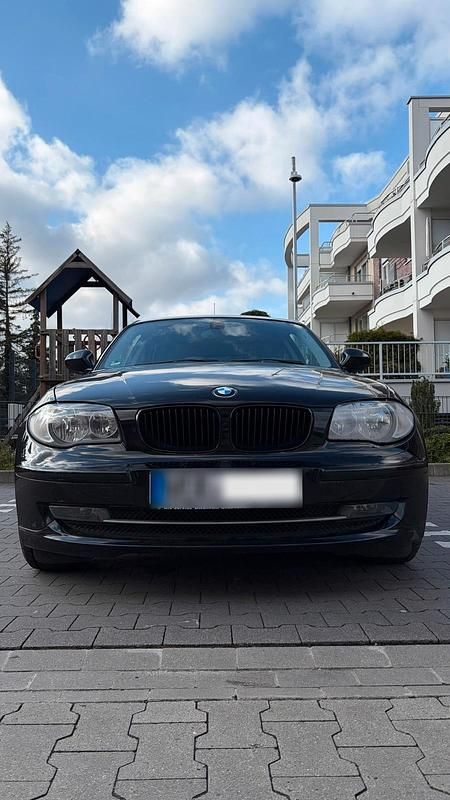 Używany BMW 116 116 KM (85 kW) 2010 Czarny Hatchback