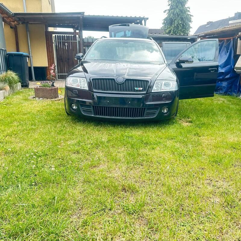 Schwarz Gebraucht 2006 Skoda Octavia RS Kombi | 2.500 € (Guter Preis) - Bild 1/4