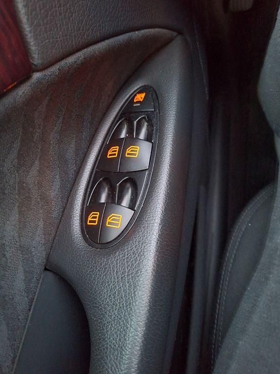 Gebraucht Mercedes E200 Classic 163 PS (119 kW) 2006 Grau Limousine