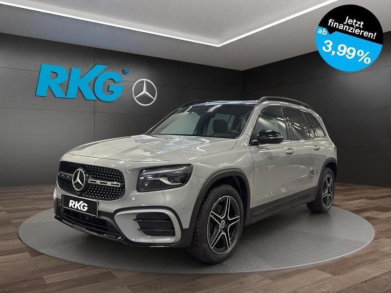Grau Gebraucht 2025 Mercedes GLB200 AMG SUV | 49.890 € - Bild 1/4
